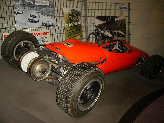 S6000225 800x600