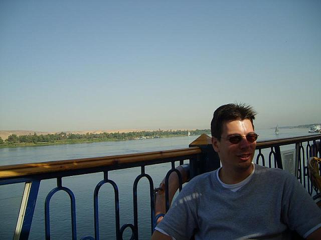 S6000172 800x600