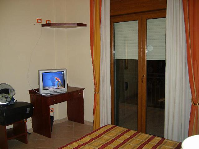 S6000034 800x600