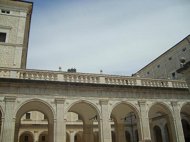 S6000935 800x600