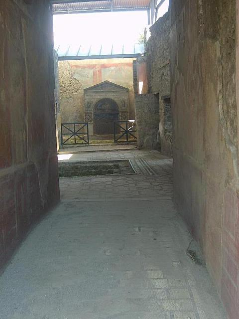 S6000851 800x600
