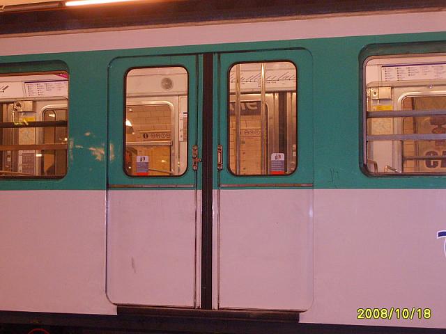 S6000023 800x600