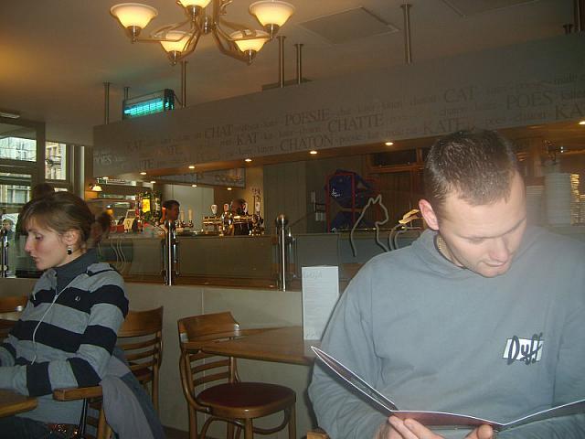 S6000228 800x600