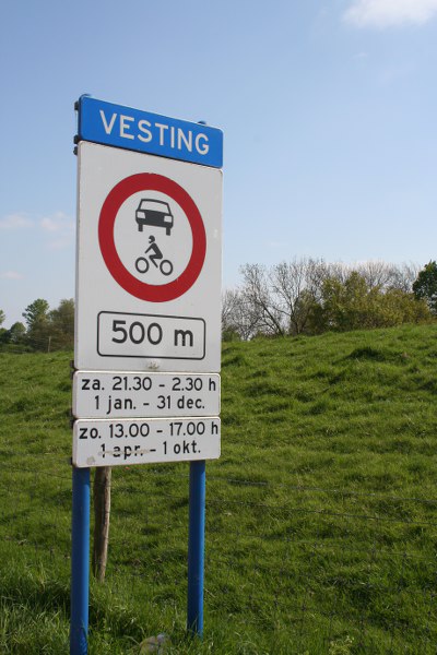 20090424 424 400x600