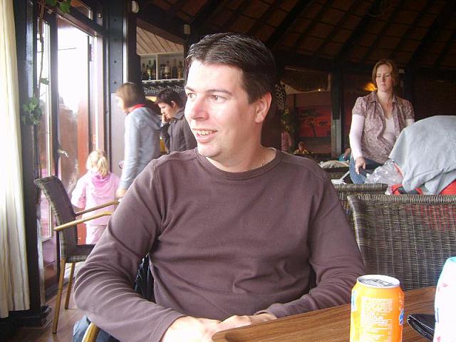 S6000151 800x600