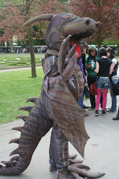 20090425 292 400x600