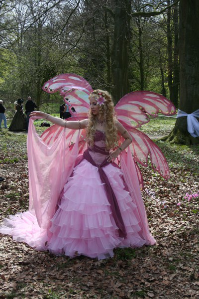 elf 2010 005 400x600