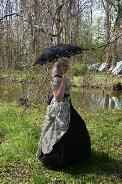 elf 2010 041 400x600