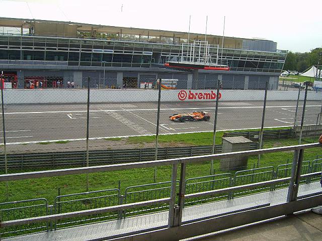 S6000072 800x600