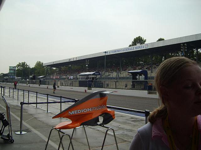 S6000133 800x600