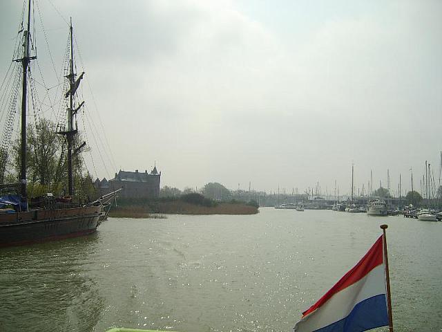S6000143 800x600