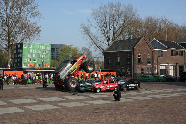20090413 299 800x533
