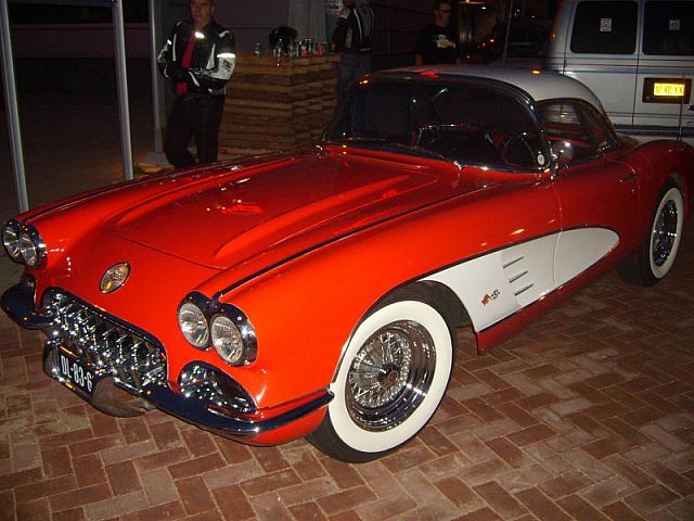 S6000064 800x600