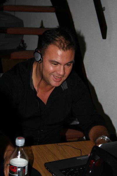 20090621 77 400x600