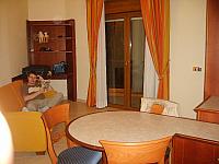 S6000018 800x600