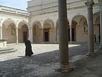 S6000947 800x600