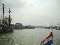 S6000143 800x600